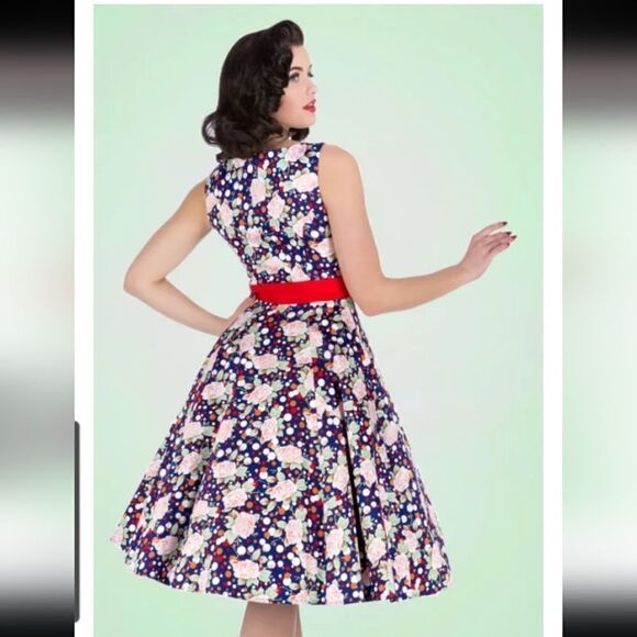 Heart & Roses Connie Floral Retro Swing Dress in Dark Blue - Picture 9 of 9